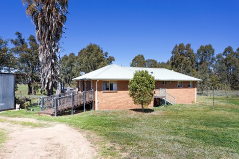 7 Wagga Wagga Street, OURA NSW 2650