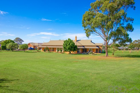 7 Walter Parade, BLACK HILL NSW 2322