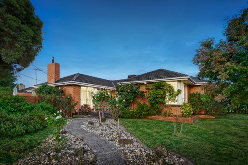 7 Witchwood Crescent Burwood East 3151