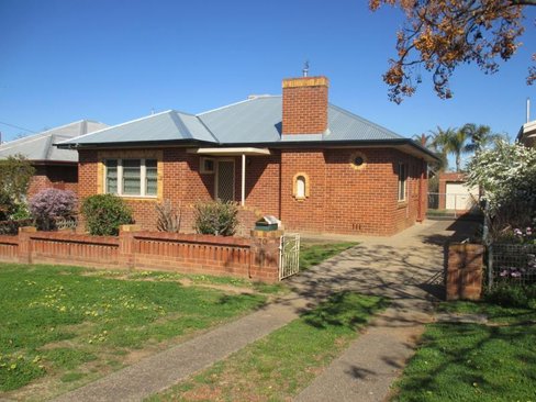 70 Mathews Street, TAMWORTH NSW 2340
