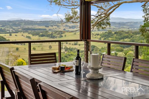 70 Mountain View Drive, GOONELLABAH NSW 2480