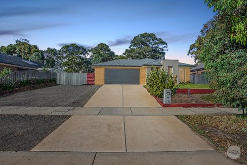70 Waratah Road, HUNTLY VIC 3551