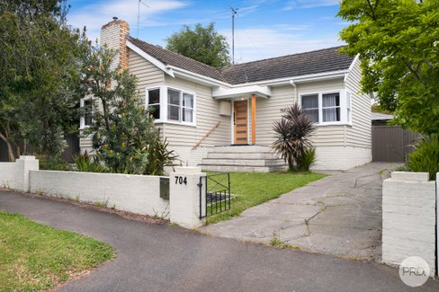 704 Barkly Street, MOUNT PLEASANT VIC 3350