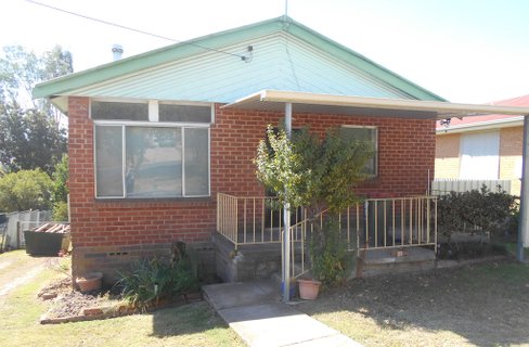 71 Clarke Street, TUMUT NSW 2720