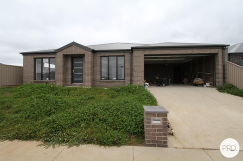 71 Wedge Tail Drive, WINTER VALLEY VIC 3358