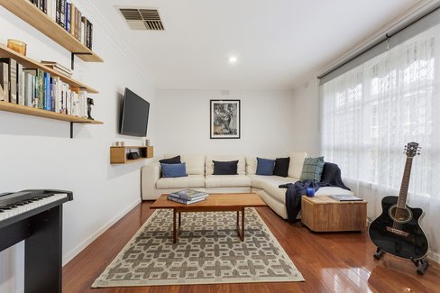7/11 City Road Ringwood 3134