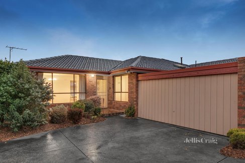 7 11 Windsor Street Burwood East 3151