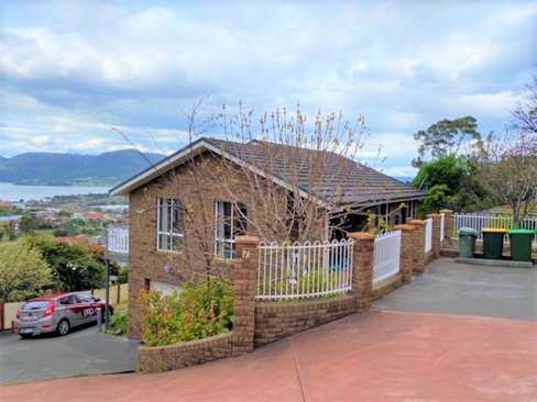 7/12 Tris Court, BERRIEDALE TAS 7011