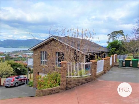 7/12 Tris Court, BERRIEDALE TAS 7011