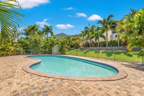 71/3 Eshelby Drive, CANNONVALE QLD 4802