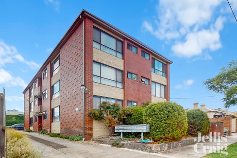 7/15 Shaftesbury Street  Essendon 3040