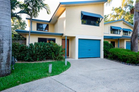 7/16 Beach Road, CANNONVALE QLD 4802