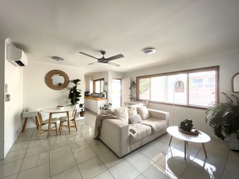 7/16 Mawarra Street, PALM BEACH QLD 4221