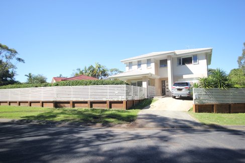 72 Explorers Way, LAKE CATHIE NSW 2445