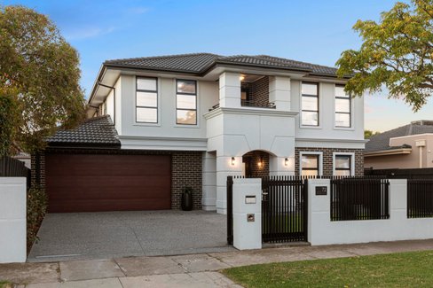 72 Gladesville Drive Bentleigh East 3165