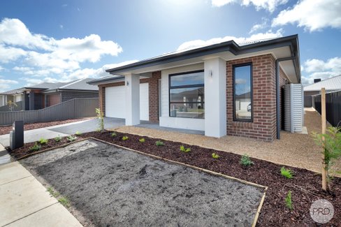 73 Grainger Parade, LUCAS VIC 3350