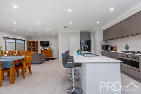 73 Jeffery Circuit, TUMUT NSW 2720