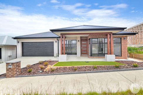 73 Kensington Boulevard, SMYTHES CREEK VIC 3351