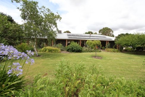 73 Rileys Road, SNAKE VALLEY VIC 3351