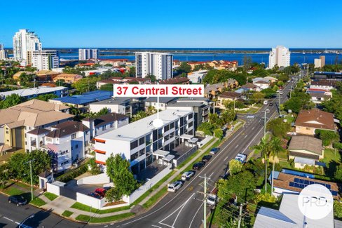 7/37 Central Street, LABRADOR QLD 4215