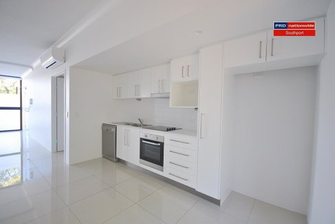 7/37 Central Street, LABRADOR QLD 4215