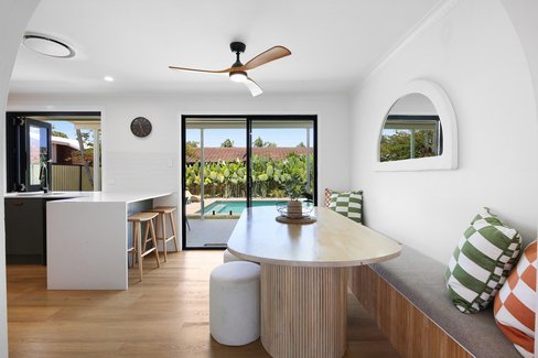 74 Ironbark Street, Elanora QLD 4221