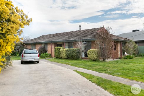 74 Macs Street, CRESWICK VIC 3363