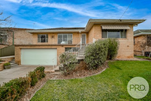 74 Meadow Street, KOORINGAL NSW 2650