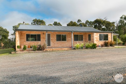 749 Paynes Bridge Road, DEREEL VIC 3352