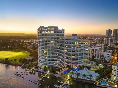 75 Brighton Parade, SOUTHPORT QLD 4215