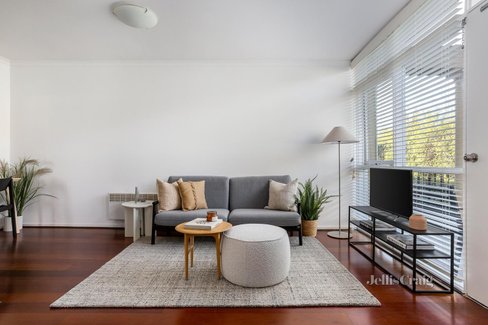 7 5 Christmas Street Northcote 3070
