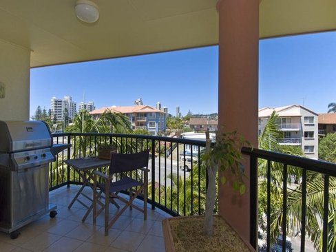 7/5 Mountain View Rd, MIAMI QLD 4220