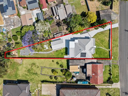 75 Ranchby Avenue, LAKE HEIGHTS NSW 2502