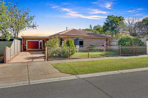 76 Kurunjang Drive, KURUNJANG VIC 3337