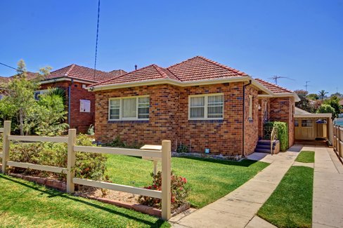 76 Lansdowne Street, PENSHURST NSW 2222