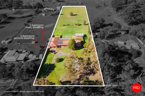 76 Racecourse Road, ASCOT VIC 3551