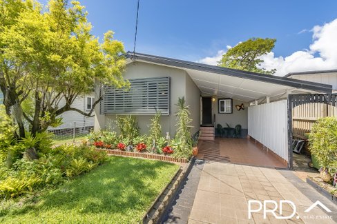 76 Stevens Street, SOUTHPORT QLD 4215