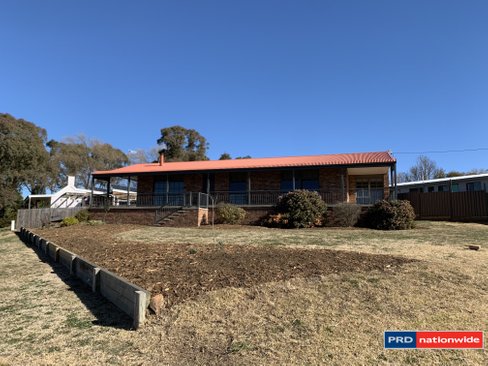 77 Cowper Street, BRAIDWOOD NSW 2622