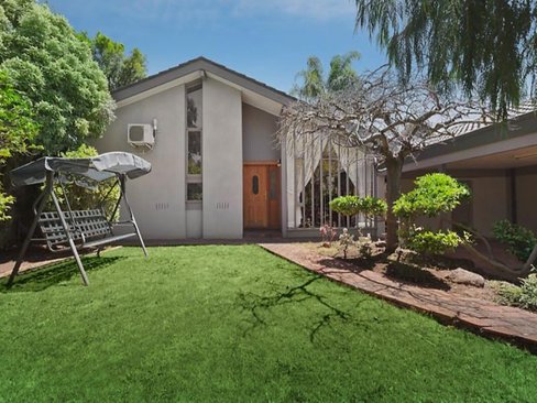 77 Glen Tower Drive Glen Waverley 3150