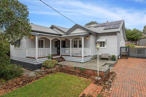 77 Hamilton Street Gisborne 3437