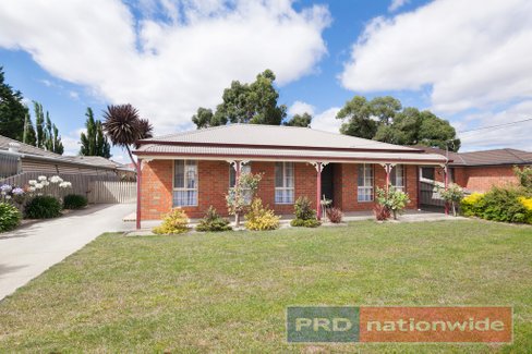 77 Hill Street, SEBASTOPOL VIC 3356