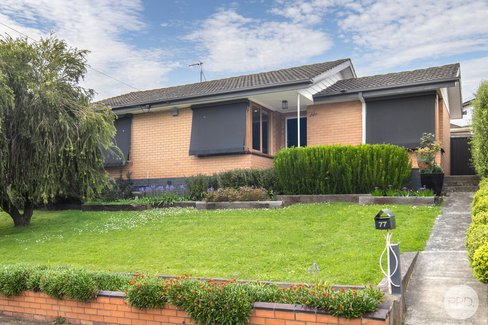 77 Peel Street South, GOLDEN POINT VIC 3350