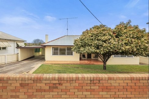 77 Peel Street, TAMWORTH NSW 2340