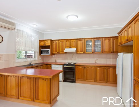 77 Thomas Street, PICNIC POINT NSW 2213