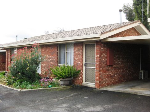 7/8 Clarke Street, KENNINGTON VIC 3550