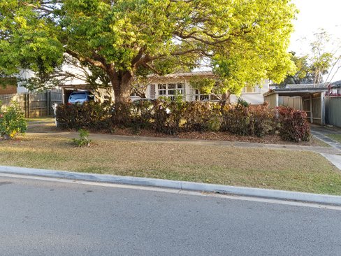 78 Falconer Street, SOUTHPORT QLD 4215