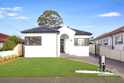 79 Hilton Avenue, ROSELANDS NSW 2196