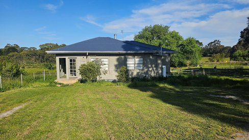 794 Linton-Carngham Road, SNAKE VALLEY VIC 3351