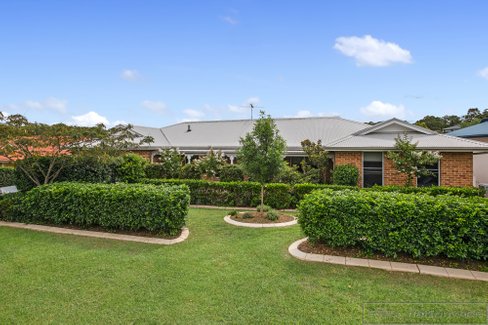 8 Amber Grove, BOLWARRA HEIGHTS NSW 2320