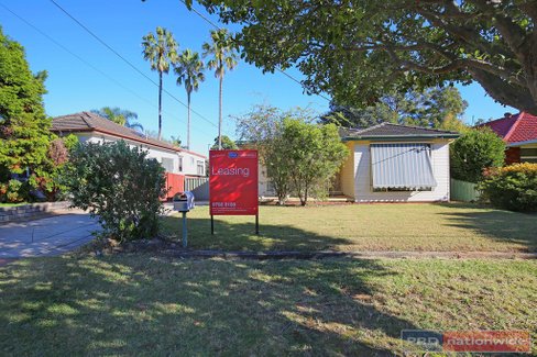 8 Apex Avenue, PICNIC POINT NSW 2213